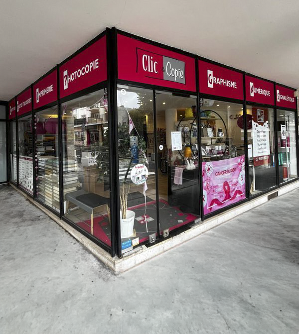 Vitrine de Clic & Copie place de la Haute Vieille Tour à Rouen